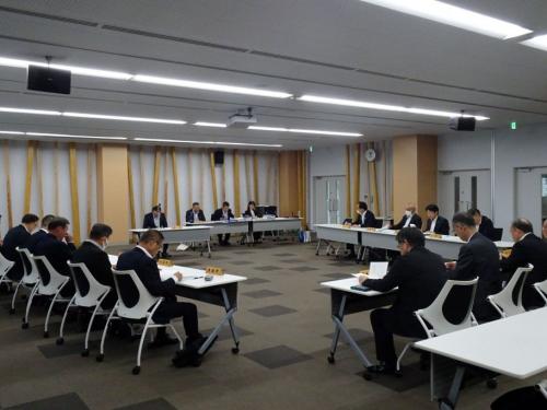 政務調査委員会の様子
