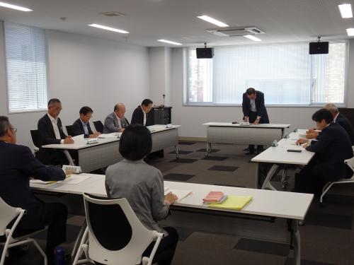 理事会の様子