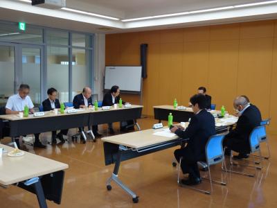 理事会の様子