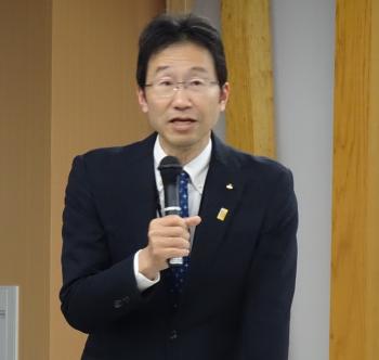 総合政策部　川北部長